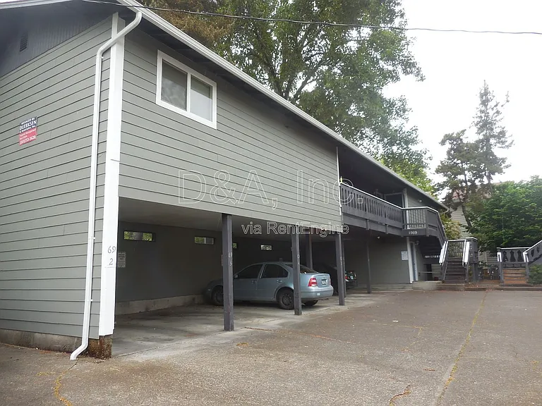 1969 NW Grant Ave #2 — Photo 1
