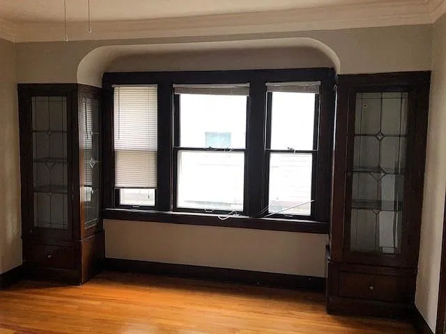 1252 Edwards Ave — Photo 2