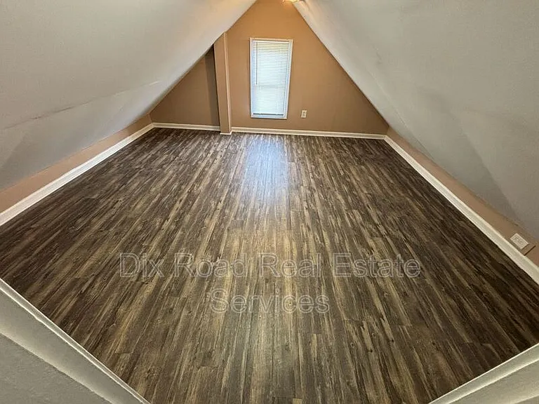 332 Hudson Ave — Photo 42