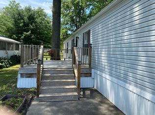 91 Brook Dr, Brookfield, OH 44403