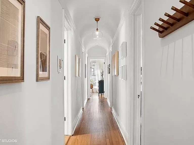 507 W Briar Pl — Photo 5