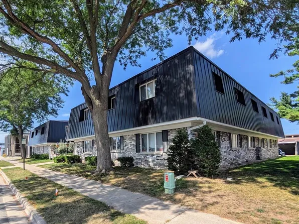 205 E Division St, Shawano, WI 54166