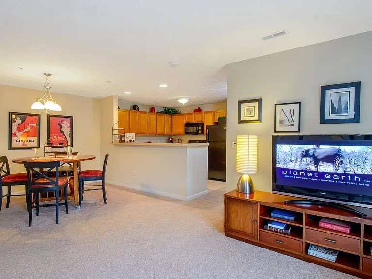 Pebblebrook Apartments — Photo 14