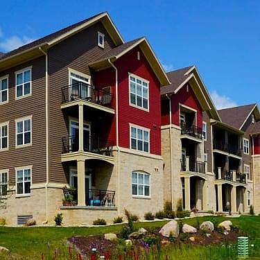 3rd image of 1290 Lucerne Dr APT 202