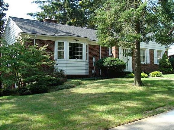 3rd image of 501 Woodland Dr