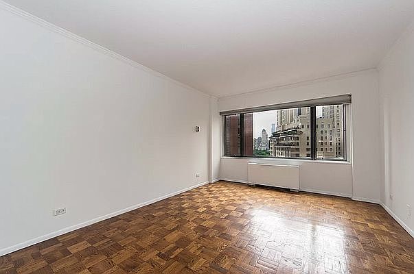 2nd image of 1910 Broadway #16D