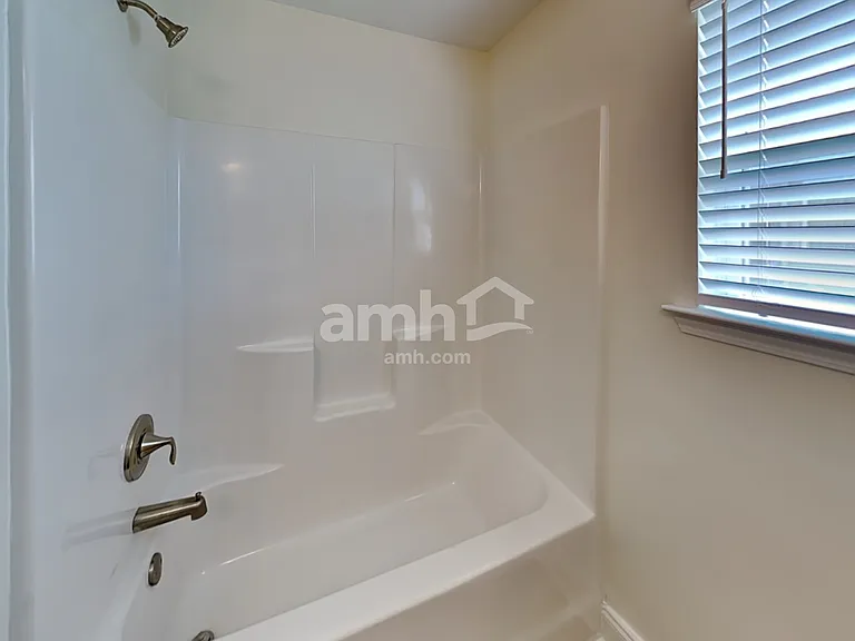 1002 Merlot Ct — Photo 18