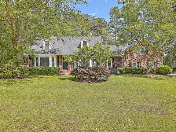 3rd image of 110 Beaverton Ct