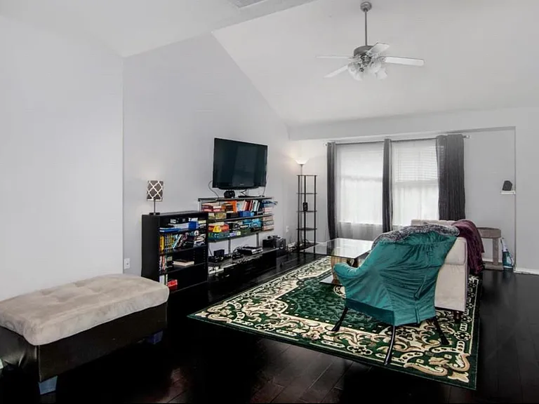 2236 Ann St — Photo 12