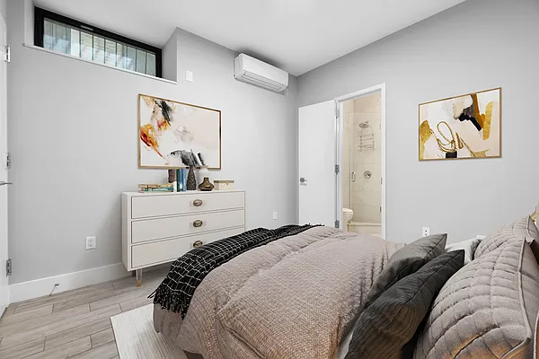 Rented by REAL New York | media 23