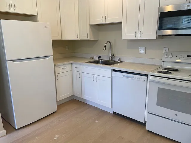 2 bed, $2,850 — Photo 3