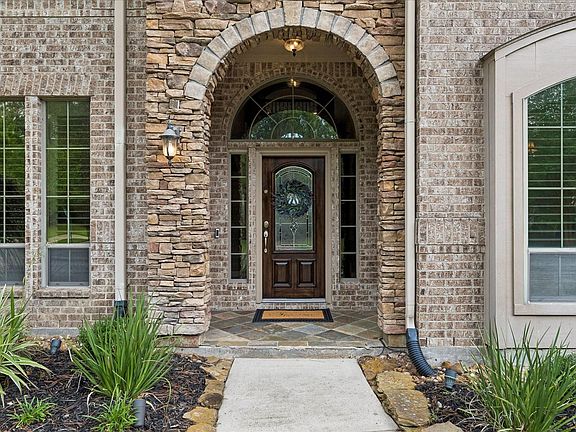 3rd image of 6103 Rustic Creek Ln