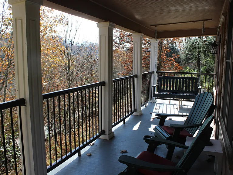 Spruce Ln — Photo 5