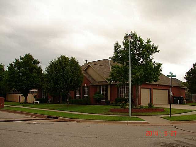 2nd image of 3312 Walden Ave