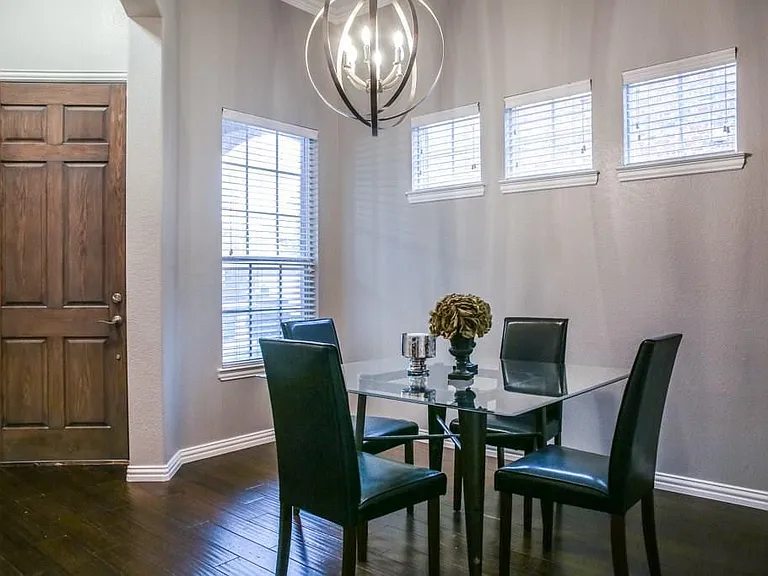 16304 Dry Creek Blvd — Photo 3