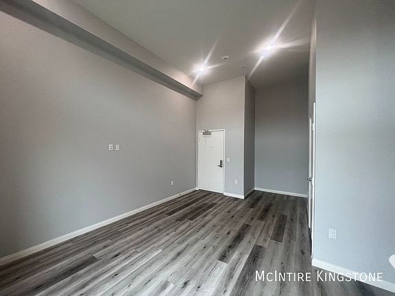 3rd image of 2938 N Allesandro St #301