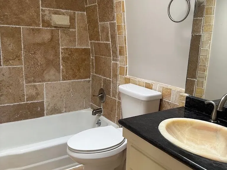 2704 San Pedro St #14 — Photo 10