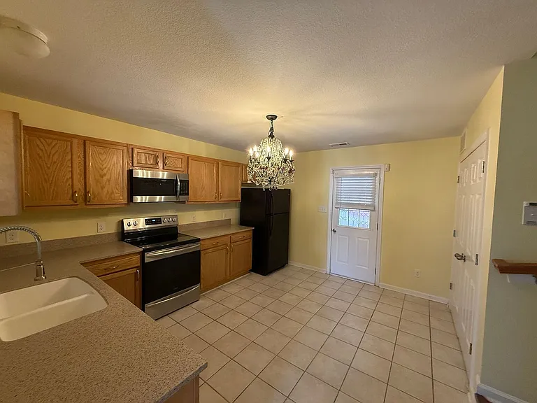 27 E Doris Ave #309 — Photo 5