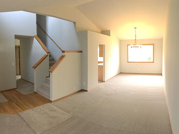 3rd image of 13904 13th Ave S