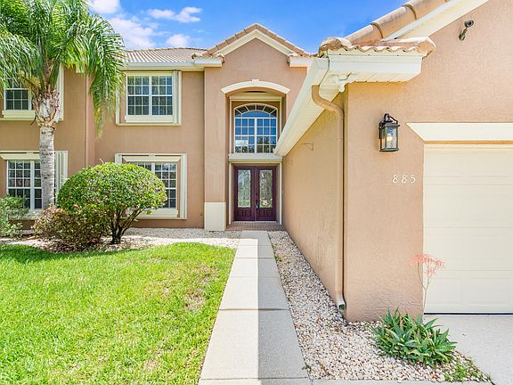 3rd image of 885 Chatsworth Dr