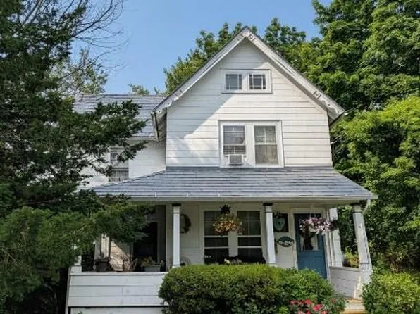 39 Burt Avenue, Northport, NY 11768