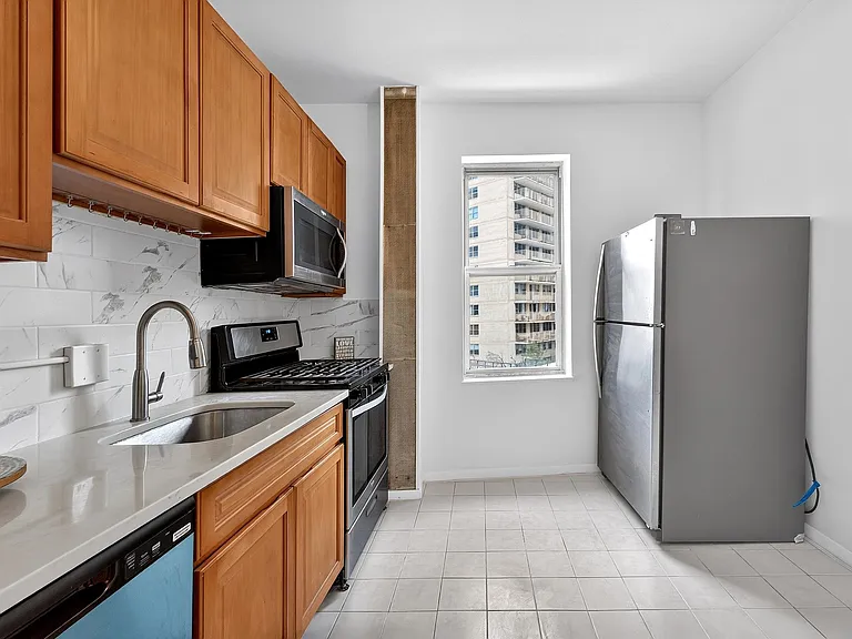 6045 Boulevard East #C9 — Photo 3