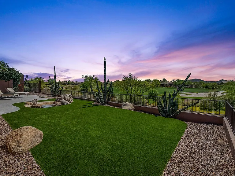 1715 W Ainsworth Dr — Photo 46