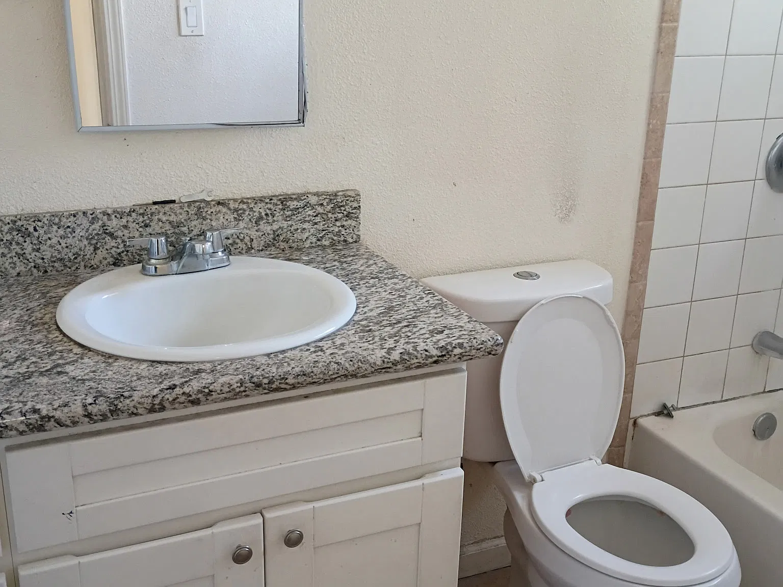 1555 Sonoma Ave Apt 1-10 — Photo 4