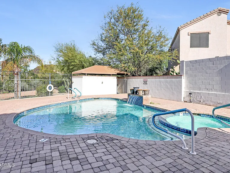 2950 W Louise Dr #206 — Photo 8