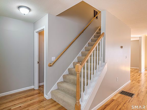 4th image of 2 Liberty Drive #2