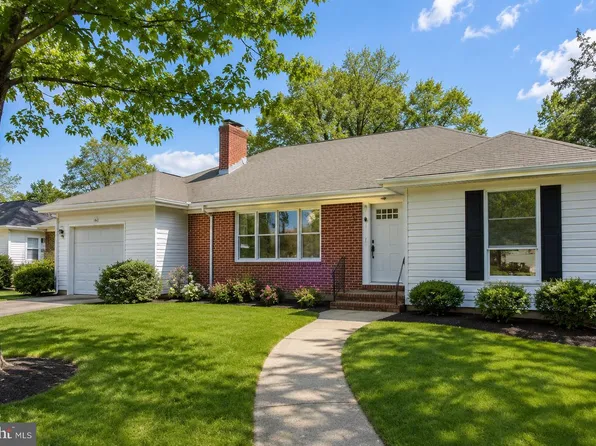 26 Delaware Dr, Penns Grove, NJ 08069