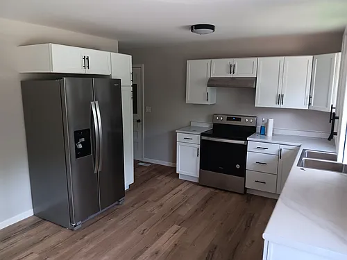 109 Steele St Photo 1