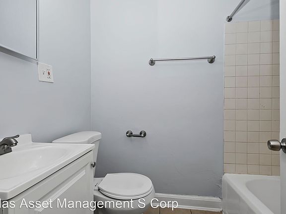 5th image of 5620 S Martin Luther King Dr Unit 3F