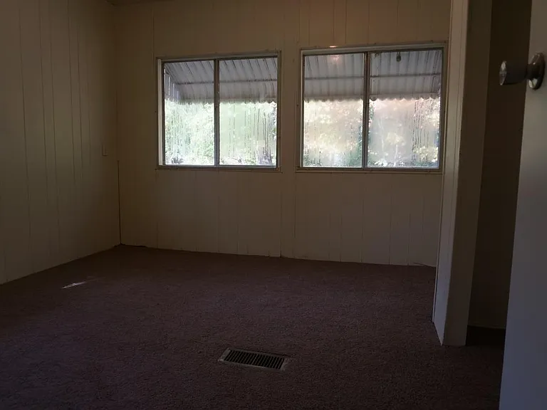 1101 Rolling Hills Rd — Photo 5