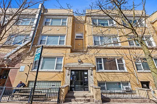 442 W Arlington Pl #2 Photo 1