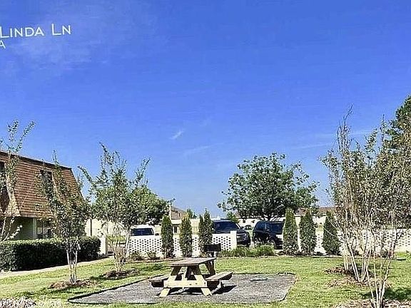 4th image of 2213 Linda Ln