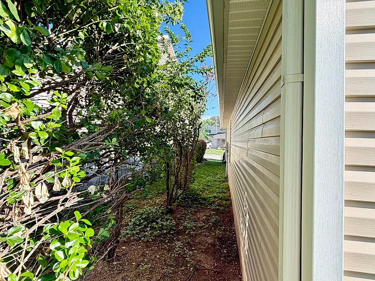 205 Shell Ct — Photo 18