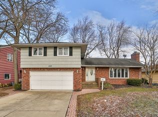 1525 Red Jacket Rd, Grand Island, NY 14072