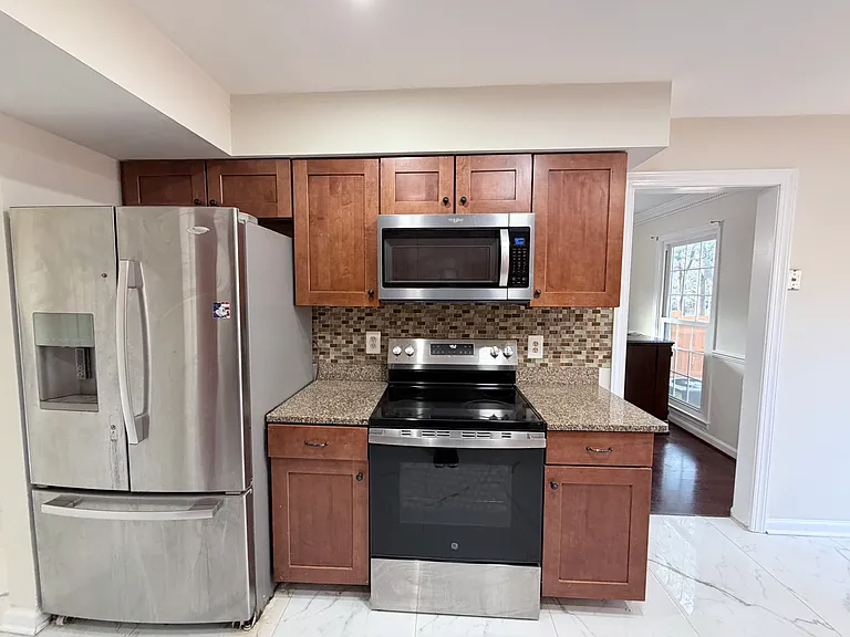 5900 Parenham Way — Photo 7