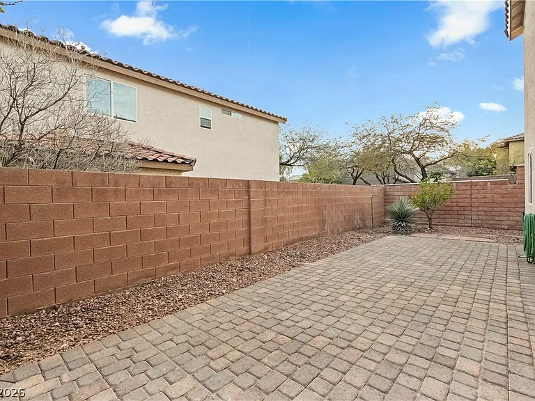 8649 Abbey Dell Ave — Photo 32