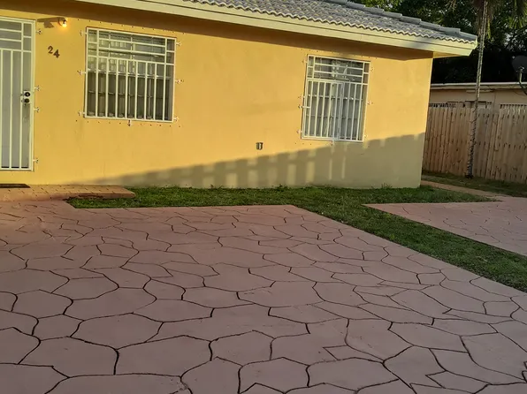 24 E 13th St, Hialeah, FL 33010