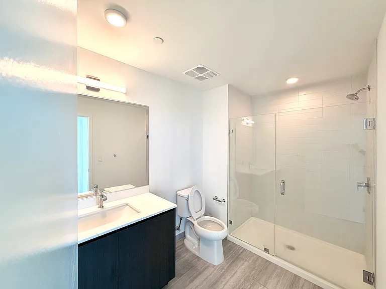 138 NE 22nd St #A2 — Photo 10