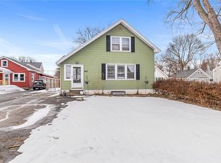 443 Crossfield Rd, Rochester, NY 14609