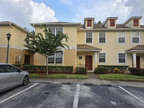 1944 Fiesta Ridge Ct, Tampa, FL 33604