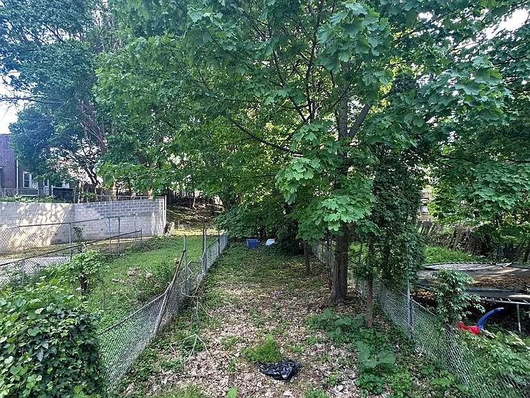 204 Fern St — Photo 11