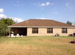 141 Plainview Dr, Poth, TX 78147