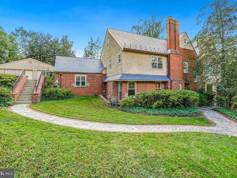 4900 Indian Ln NW — Photo 3