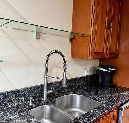 5th image of 675 S Springfield Ave #2