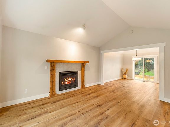 5th image of 14601 115th Avenue Ct E