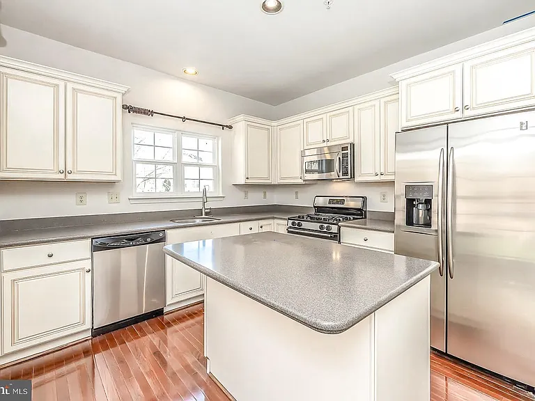 171 Madison Way — Photo 8